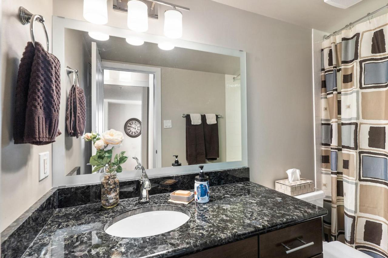 Superb 2 Bedroom Downtown With River View Saskatoon Exterior photo