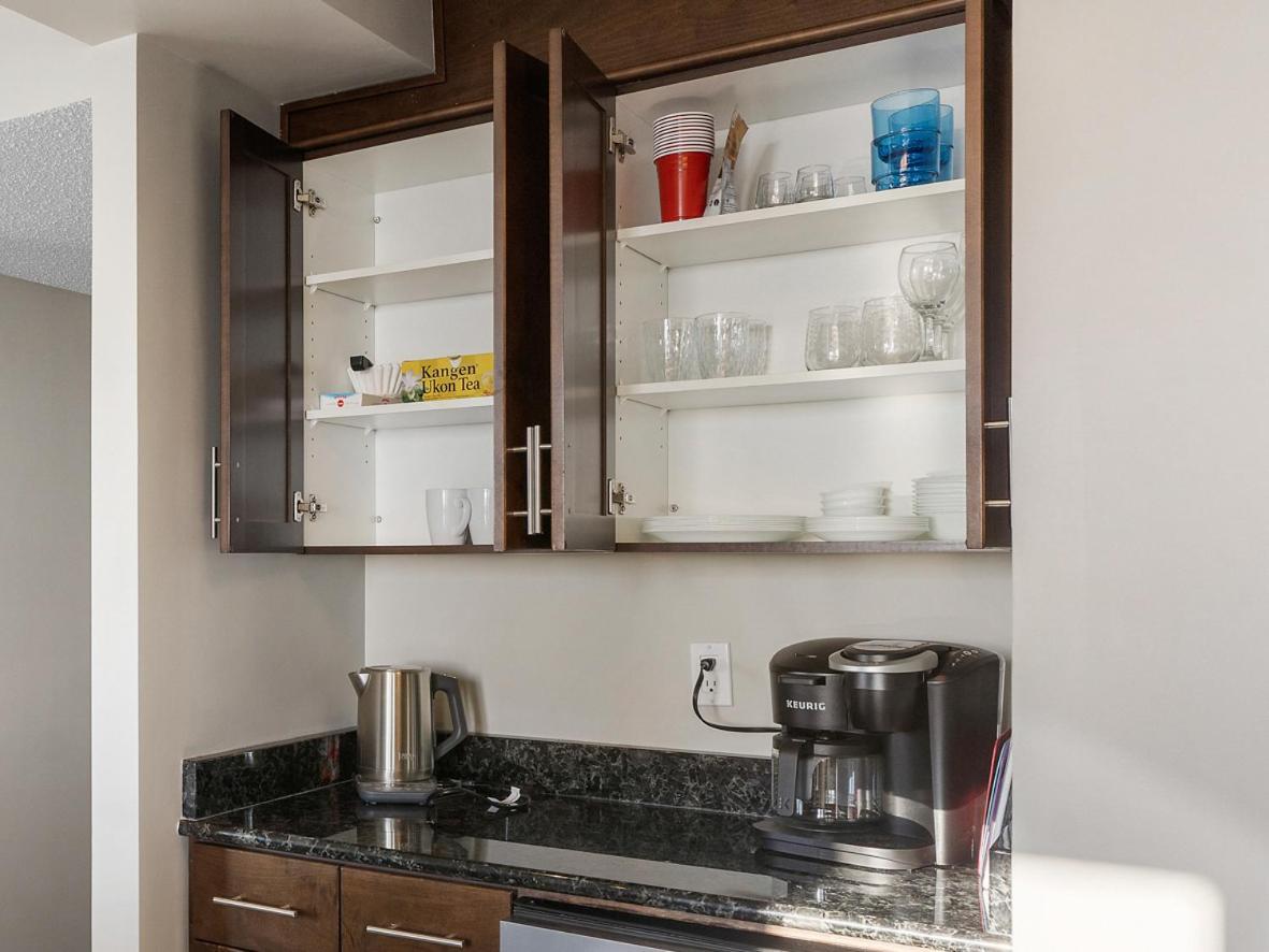 Superb 2 Bedroom Downtown With River View Saskatoon Exterior photo